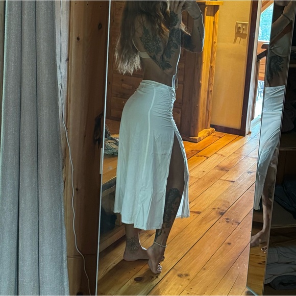 Skirt/bikini cover up - Picture 1 of 6